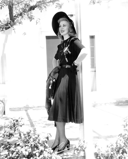 20170708 dress pr0n 36 Ginger Rogers 1938.jpg